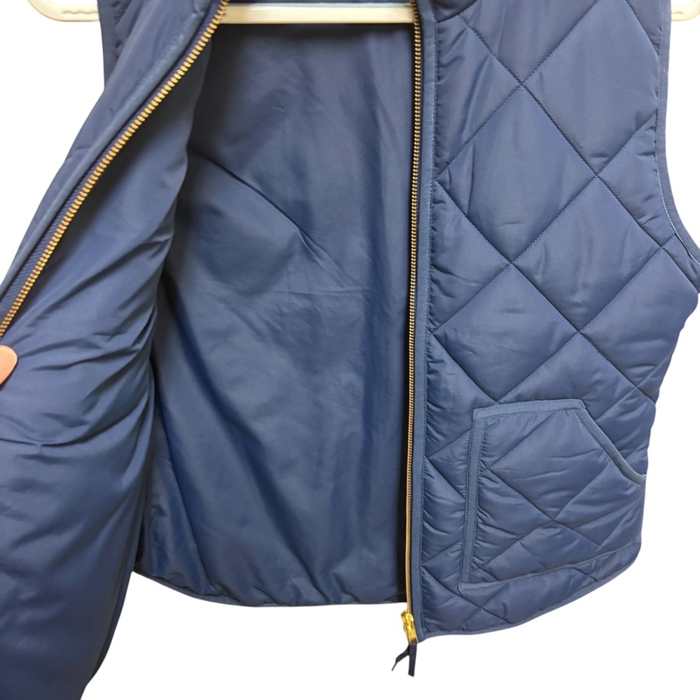 EUC J.Crew Blue Puffer Vest Size Small Quiet Luxury Minimalist Gorpcore - Picture 4 of 8